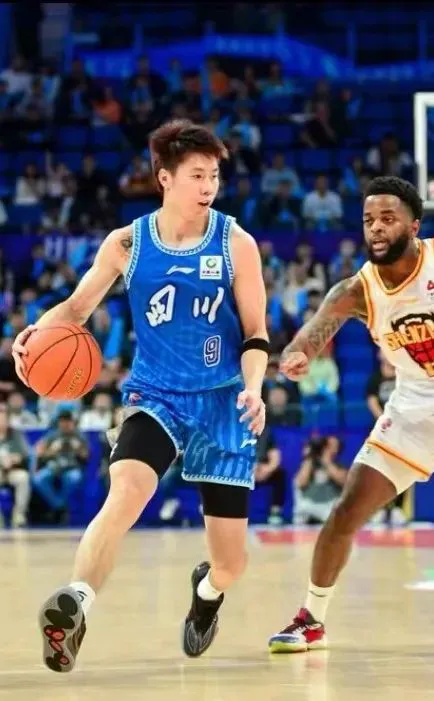 如何设计自己的篮球模拟训练计划_0
